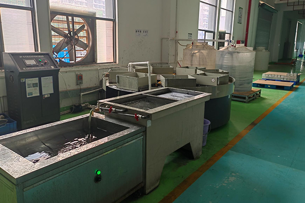 Magnetic grinding line