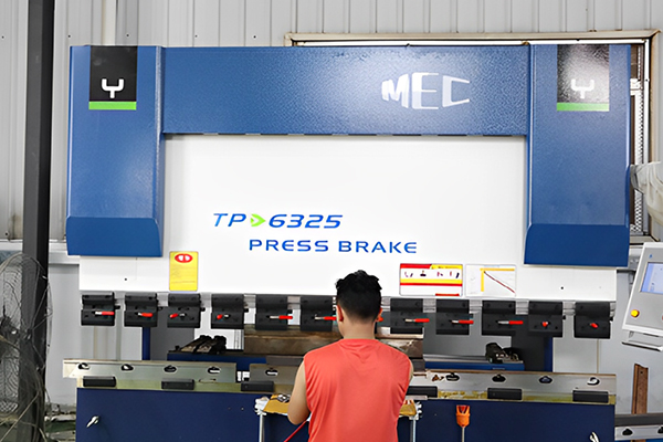 bending welding machine